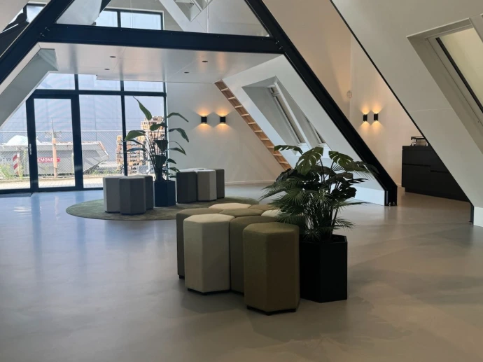 Poefs en kunstplanten