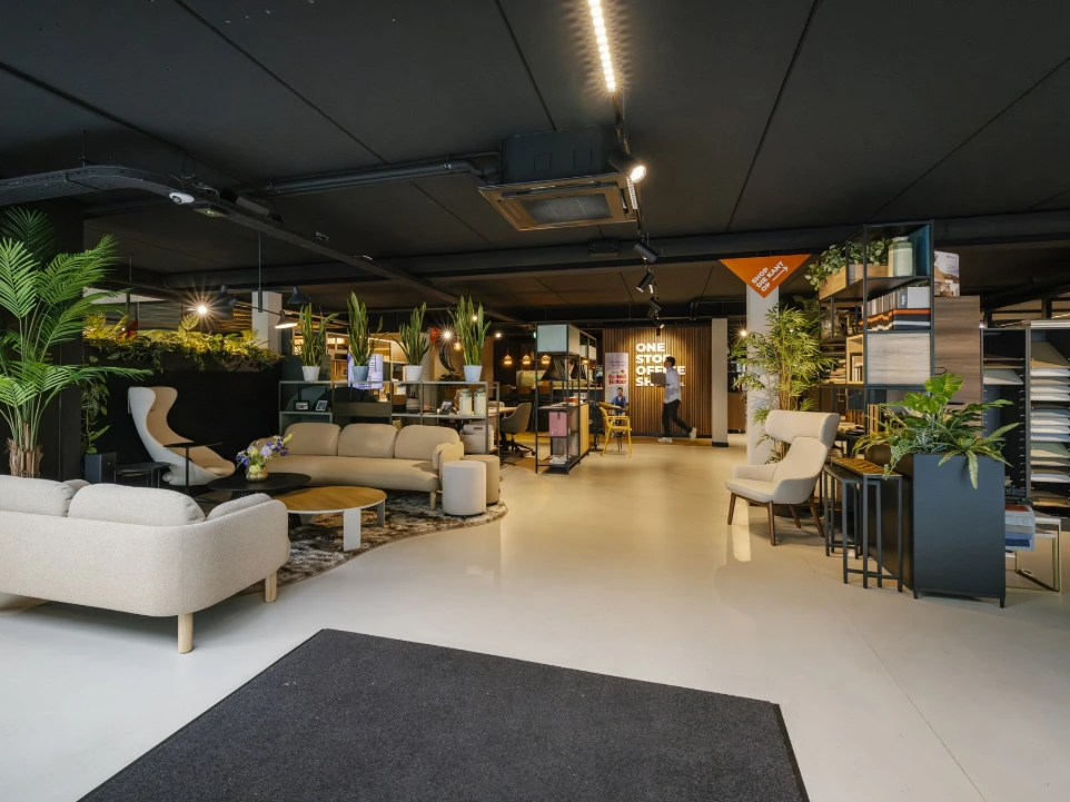 Entree showroom